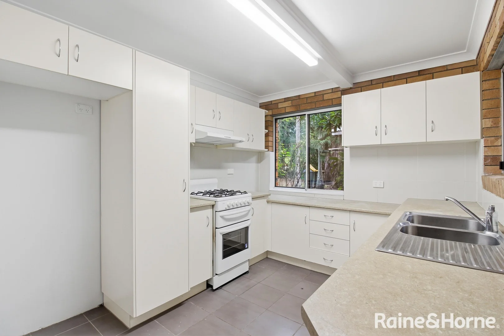 Additional image 6 of 71 Dell Road, St Lucia QLD 4067
