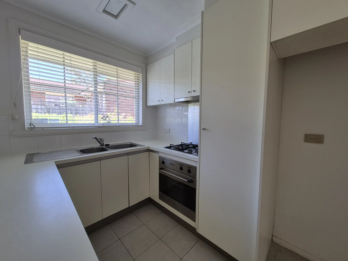 Additional image 3 of 3/27A Laburnum Street, Blackburn VIC 3130
