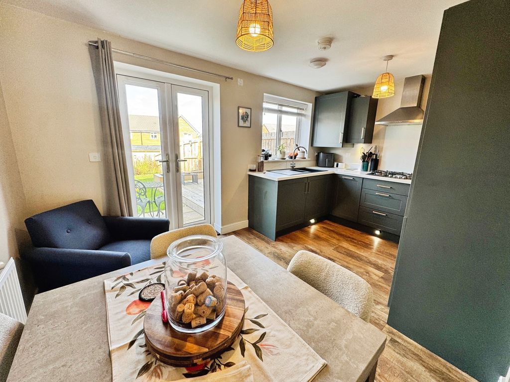 Additional image 5 of 3 bed town house for saleWagtail Gardens, Ryton NE40