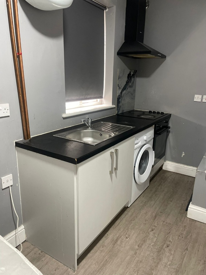 Additional image 6 of Studio Flat, Laud Close, RG1, N1 7GU