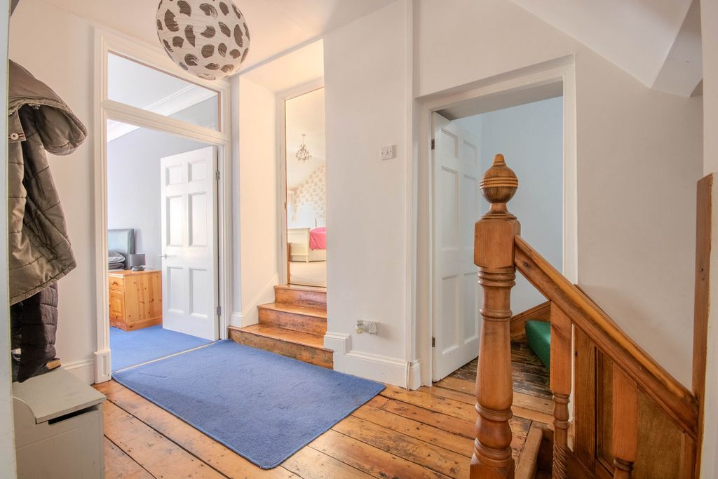 Additional image 17 of 5 bed villa for saleHigh Street, Pontyclun CF72