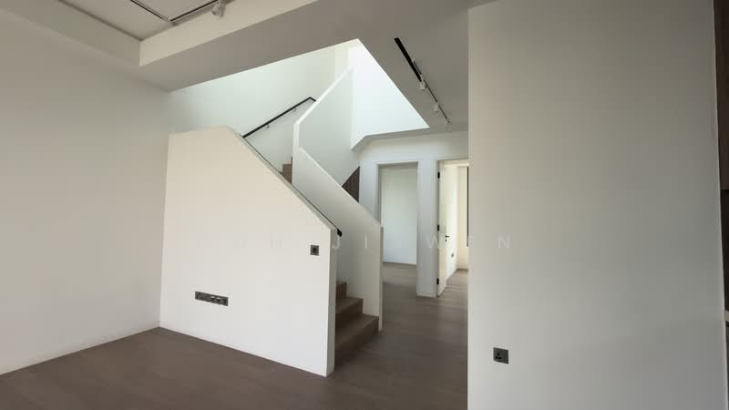 10 Evelyn Road photo 5