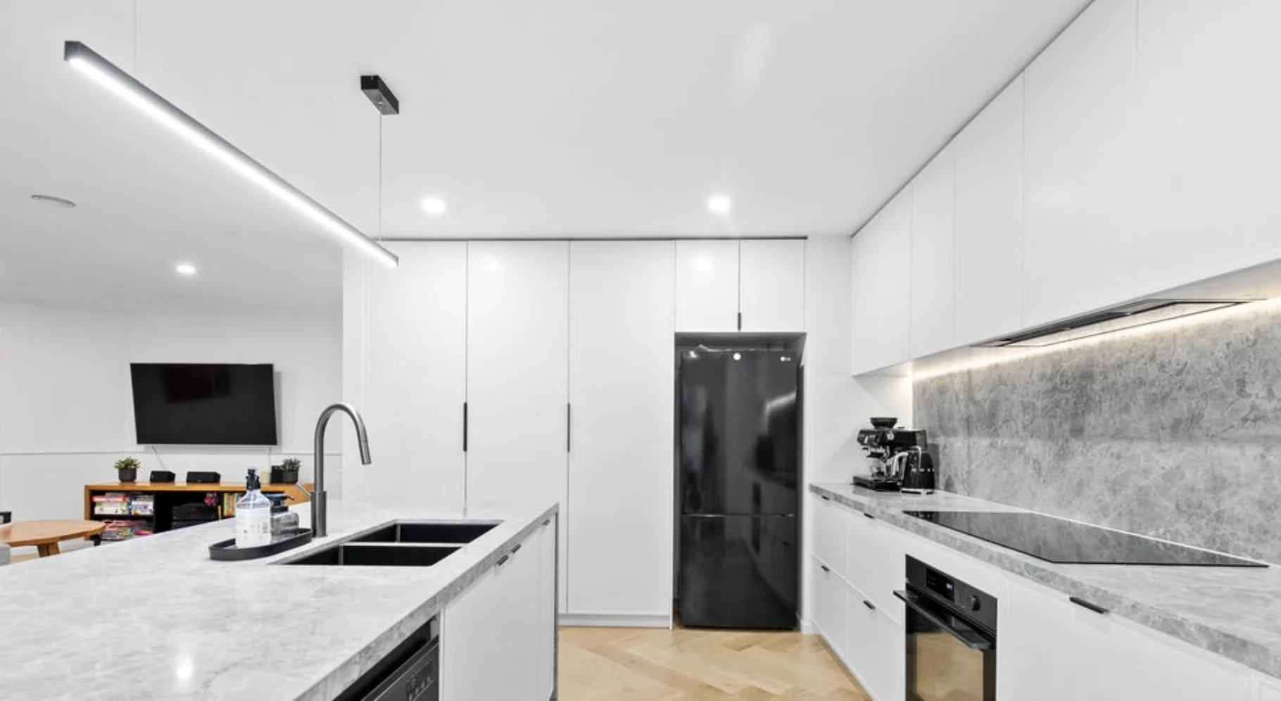 Additional image 4 of 10 Manor House Dr, Mornington VIC 3931