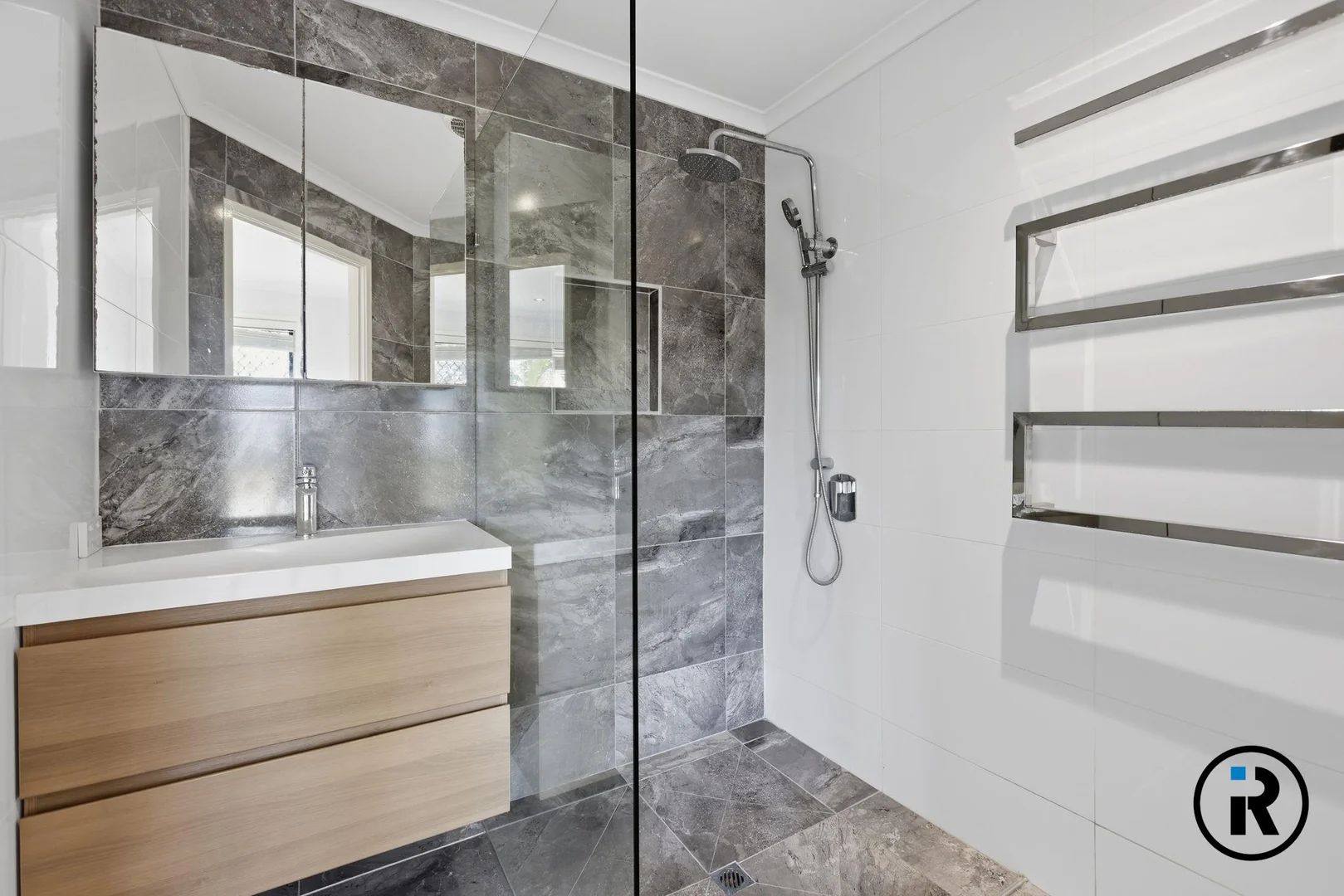 Additional image 18 of 39 Oregon Way, Oxenford QLD 4210