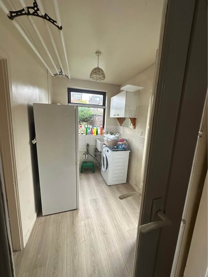 Room in a Shared House, Kept Private, IG1, N1 7GU photo 5