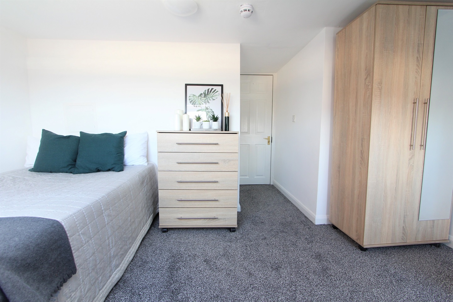 Additional image 10 of 6 Bed Terraced House, St. Edwards Road, RG6, N1 7GU