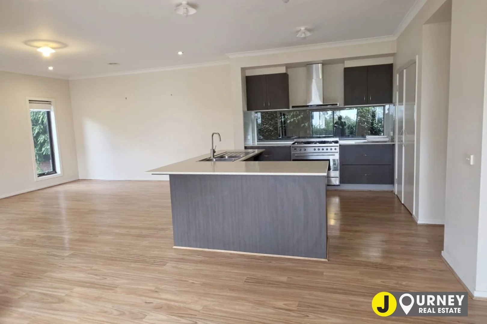 Additional image 5 of 116 Waterview Boulevard, Craigieburn VIC 3064