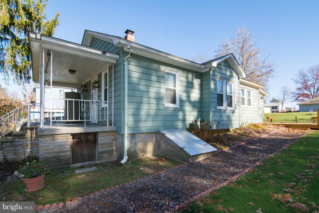310 Shenandoah Avenue, Oakland, MD 21550