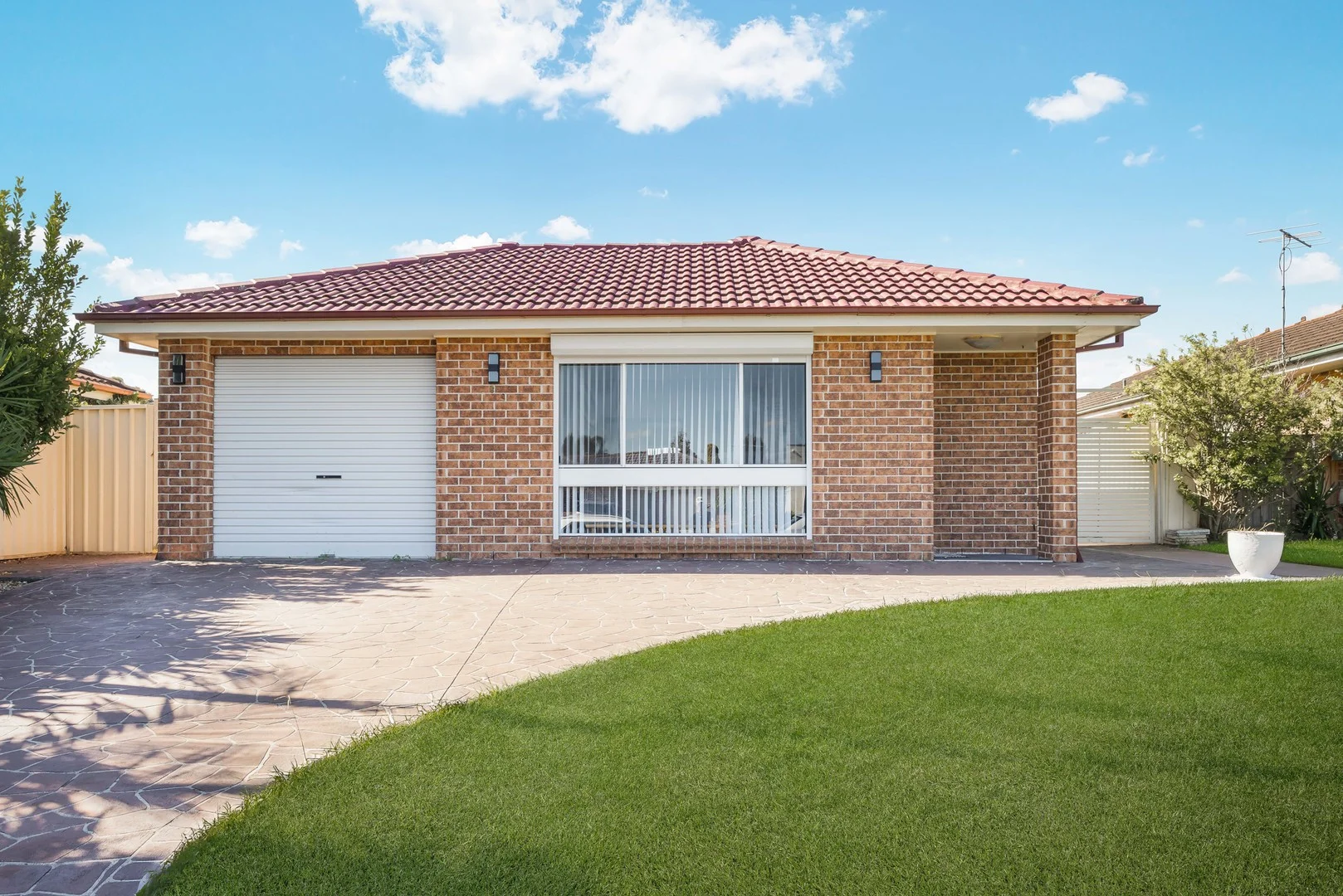 84 Falcon Circuit, Green Valley NSW 2168