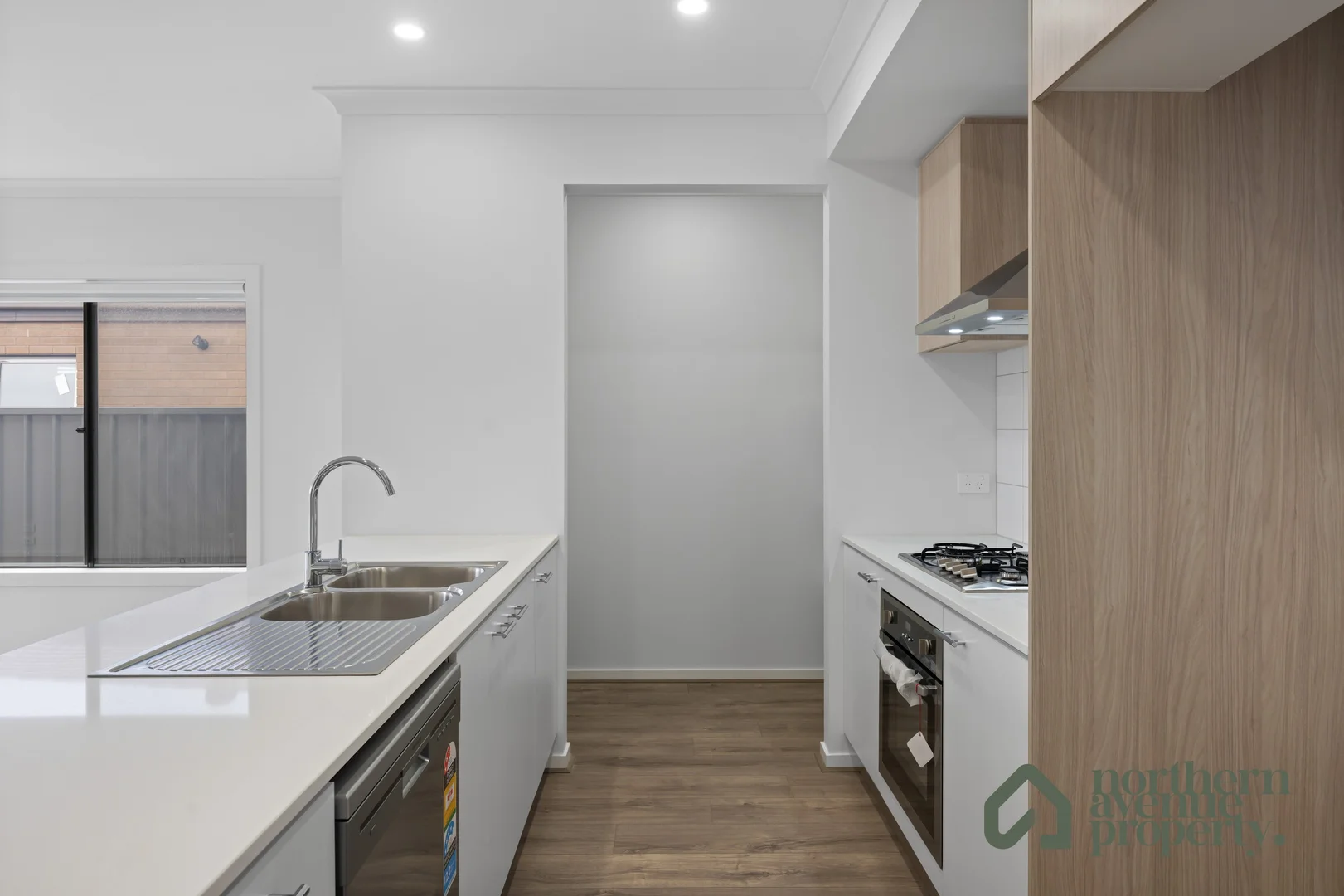 Additional image 2 of 33 Atacazo Ave, Truganina VIC 3029