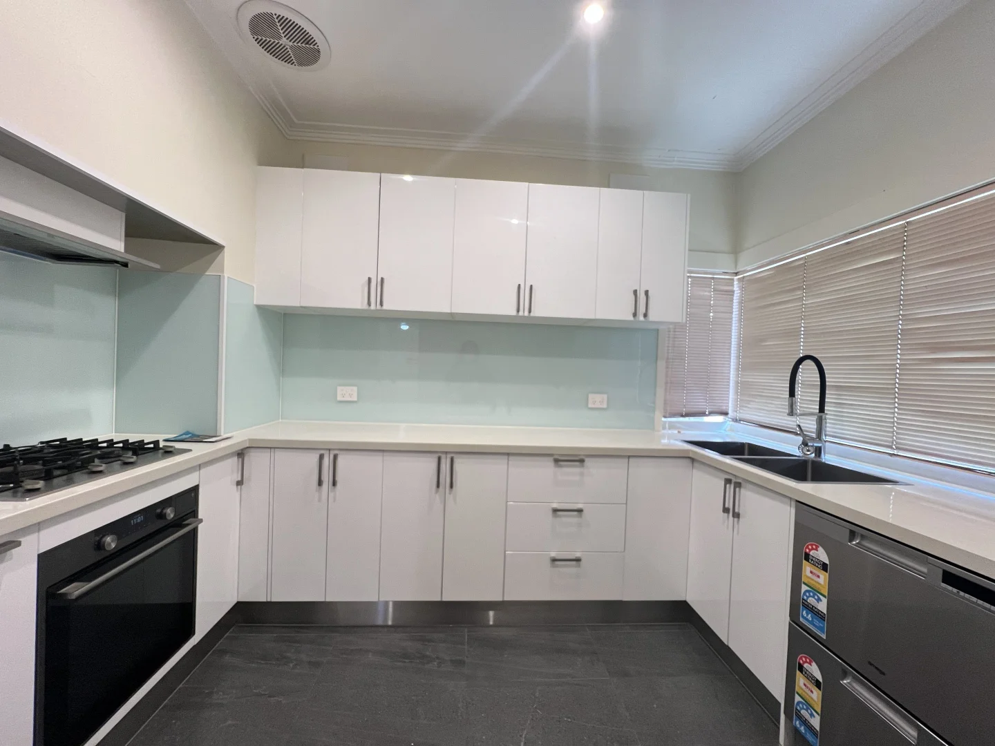 Additional image 3 of 376 Elgar Road, Box Hill VIC 3128