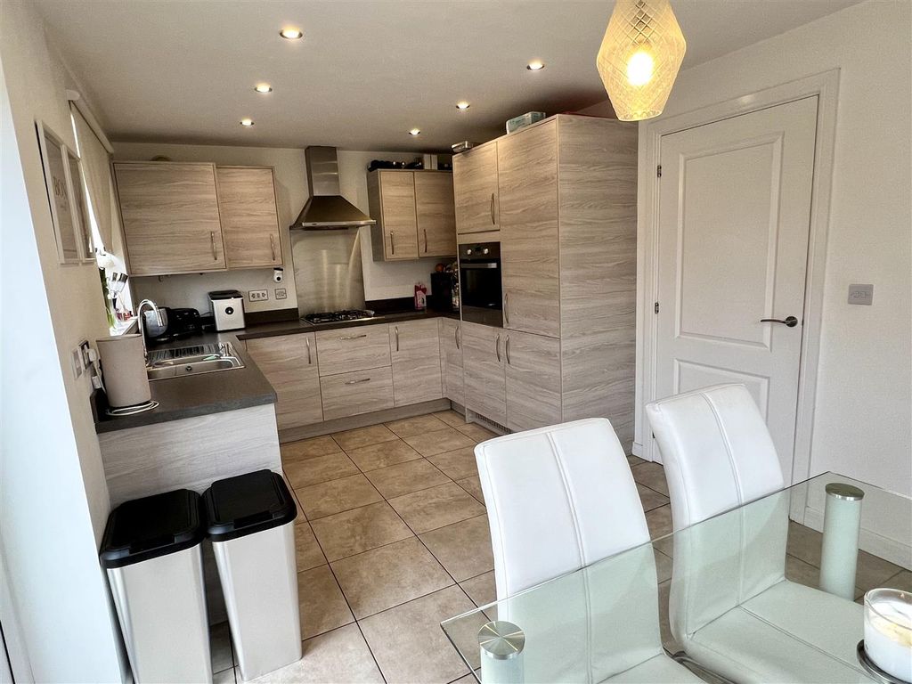 Additional image 5 of 3 bed detached house for saleBell Garth, Market Weighton, York YO43