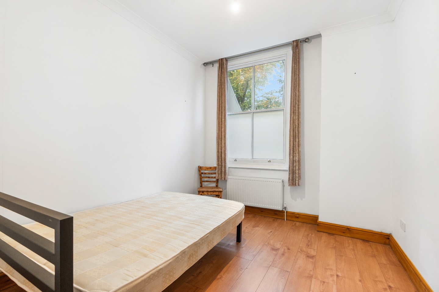 3 Bed Flat, Wellington Road, BN2, N1 7GU photo 4