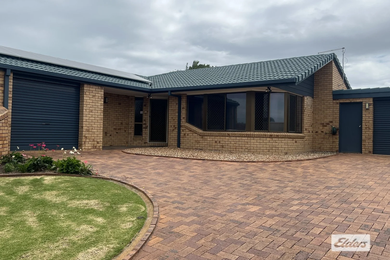 64 Bestmann Road East, Sandstone Point QLD 4511