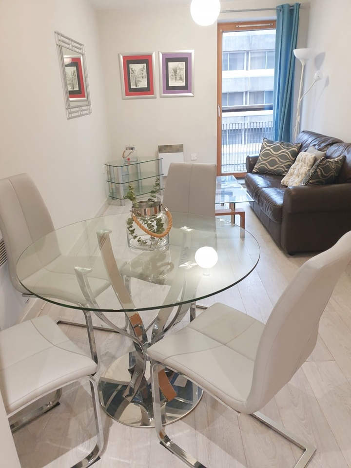 2 Bed Flat, Priory Place, CV1, N1 7GU photo 3