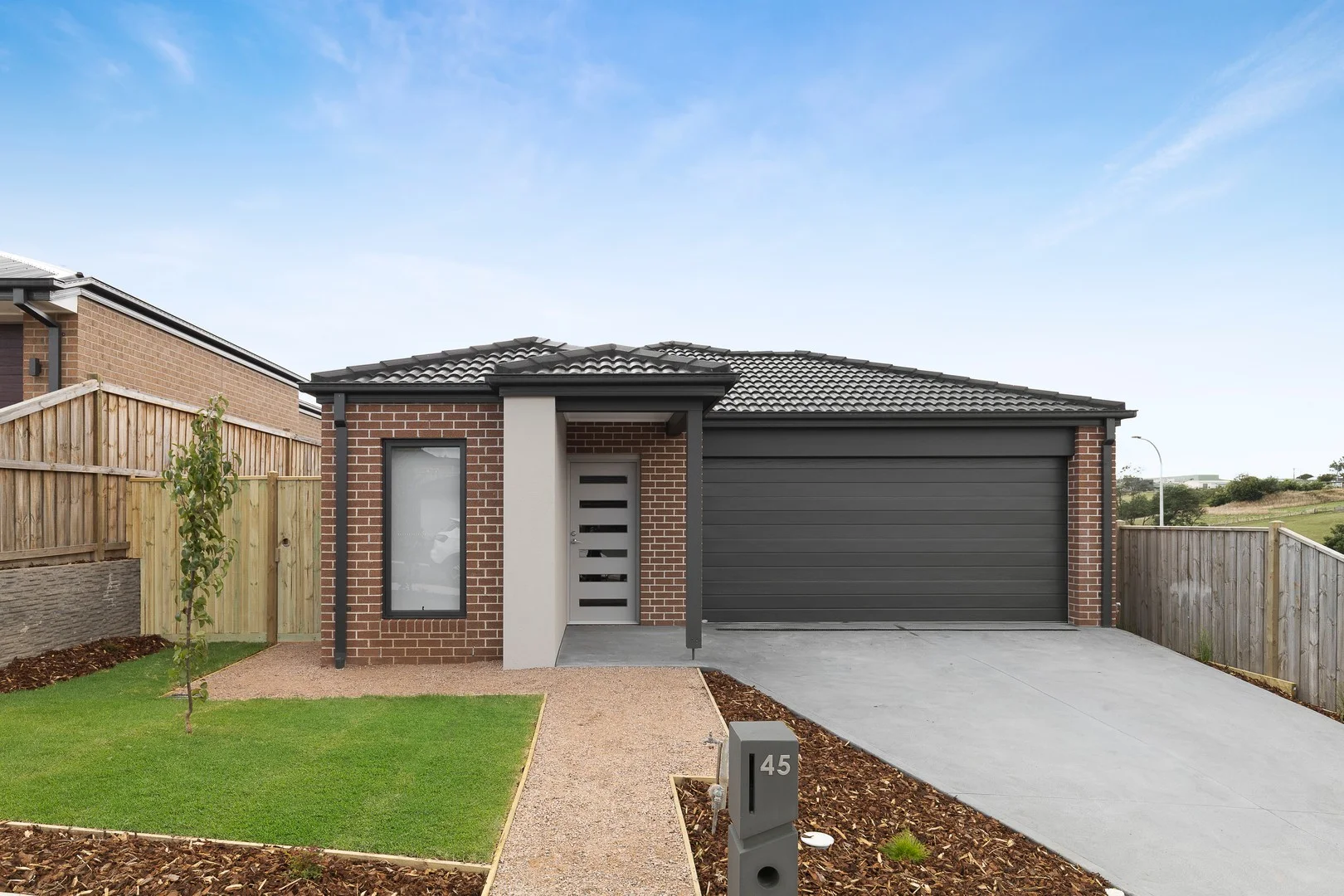 45 Mapleton Avenue, Warragul VIC 3820