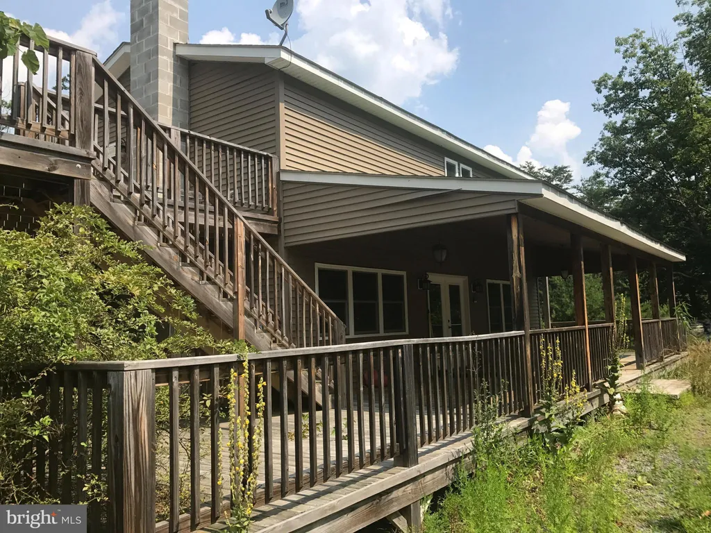 233 Shadow Lane, Capon Bridge, WV 26711