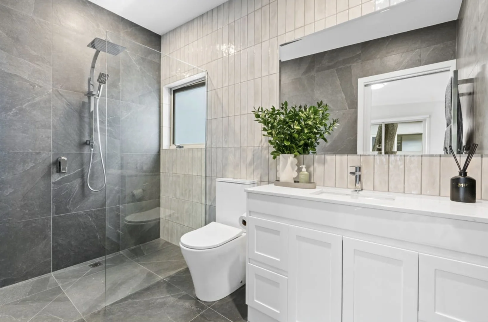 Additional image 8 of 2/9 Baker Street, Murrumbeena VIC 3163