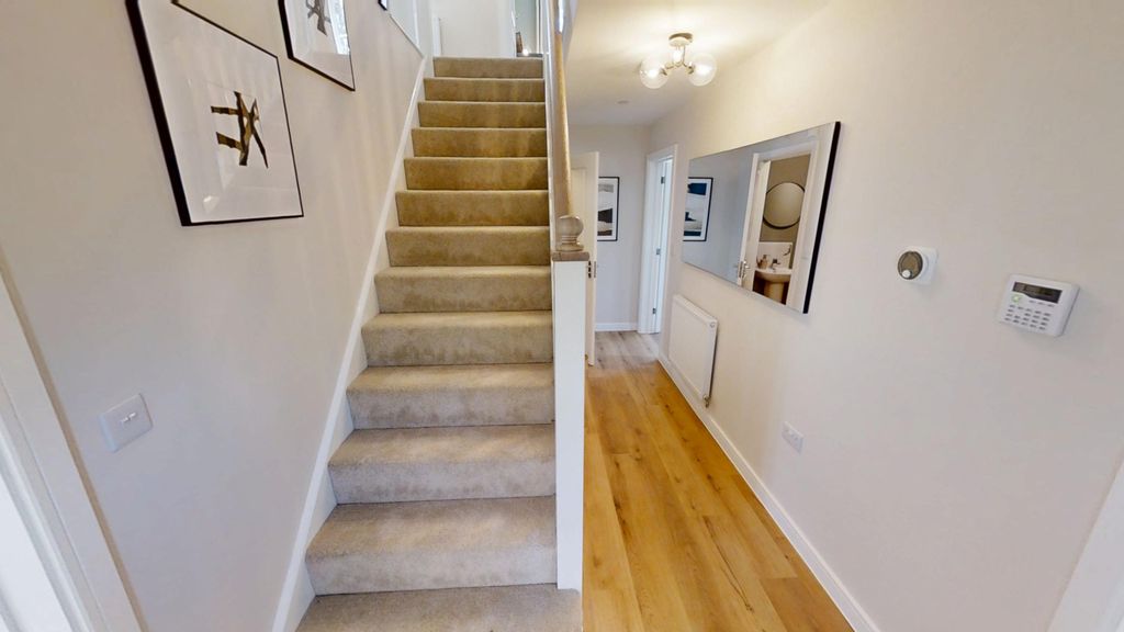 4 bed detached house for saleMerthyr Road, Govilon NP7 photo 2