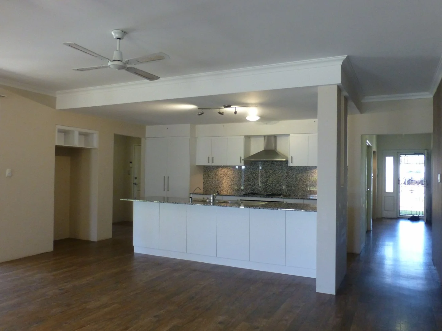 5 Tonbridge Way, Thornlie WA 6108