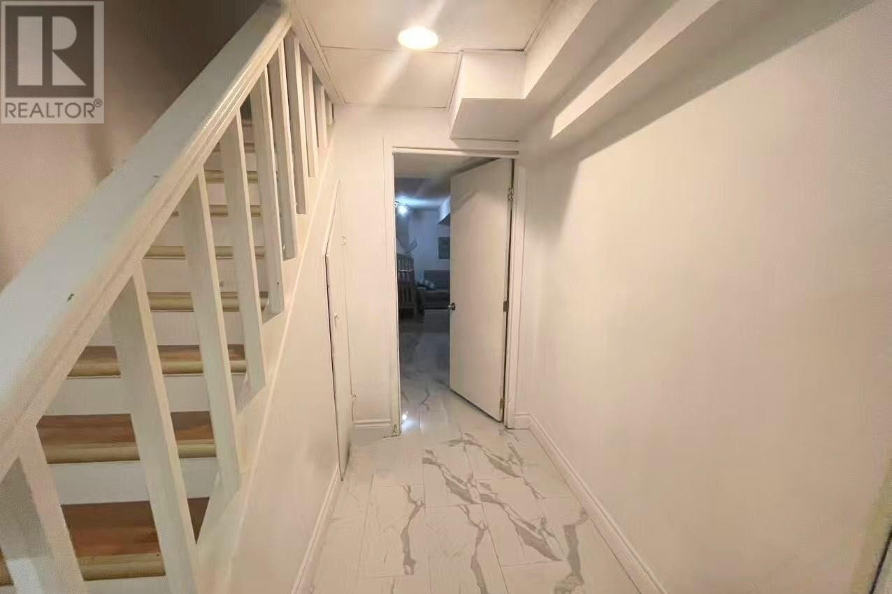 Additional image 8 of 3025 Cedarglen Gate, Mississauga, ON, L5C2V7