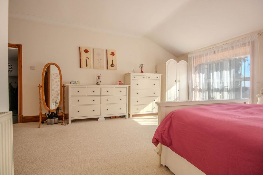 Additional image 19 of 5 bed villa for saleHigh Street, Pontyclun CF72