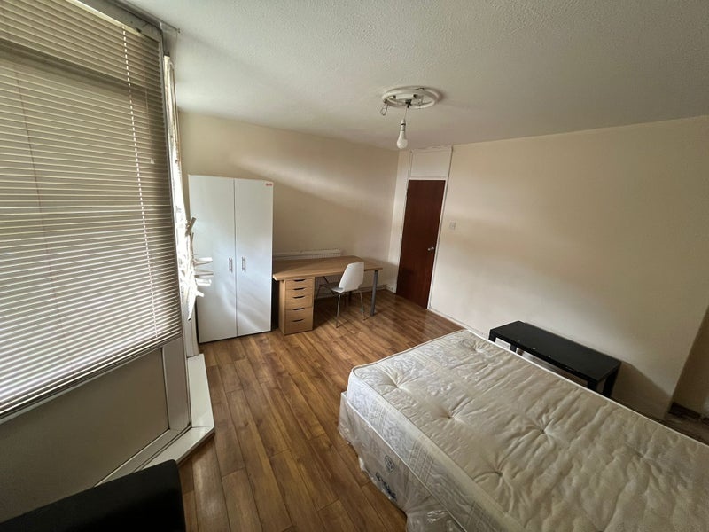 Room in a Shared Flat, Commercial Road, E1, N1 7GU photo 2