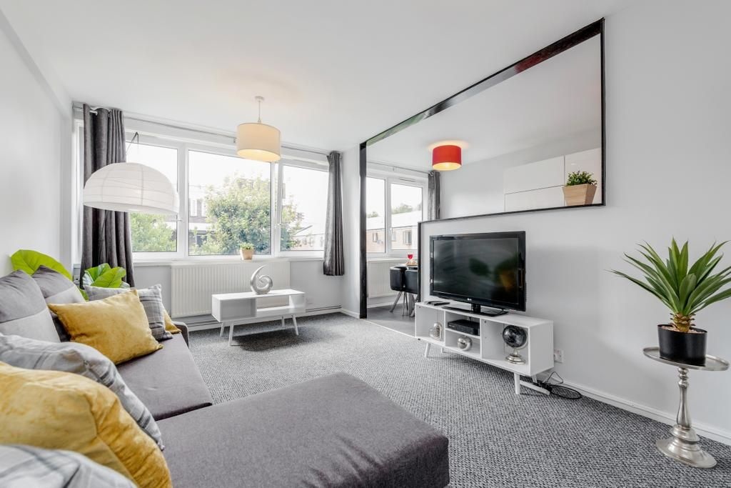 Additional image 2 of 2 Bed Maisonette, Cable St, E1W, N1 7GU
