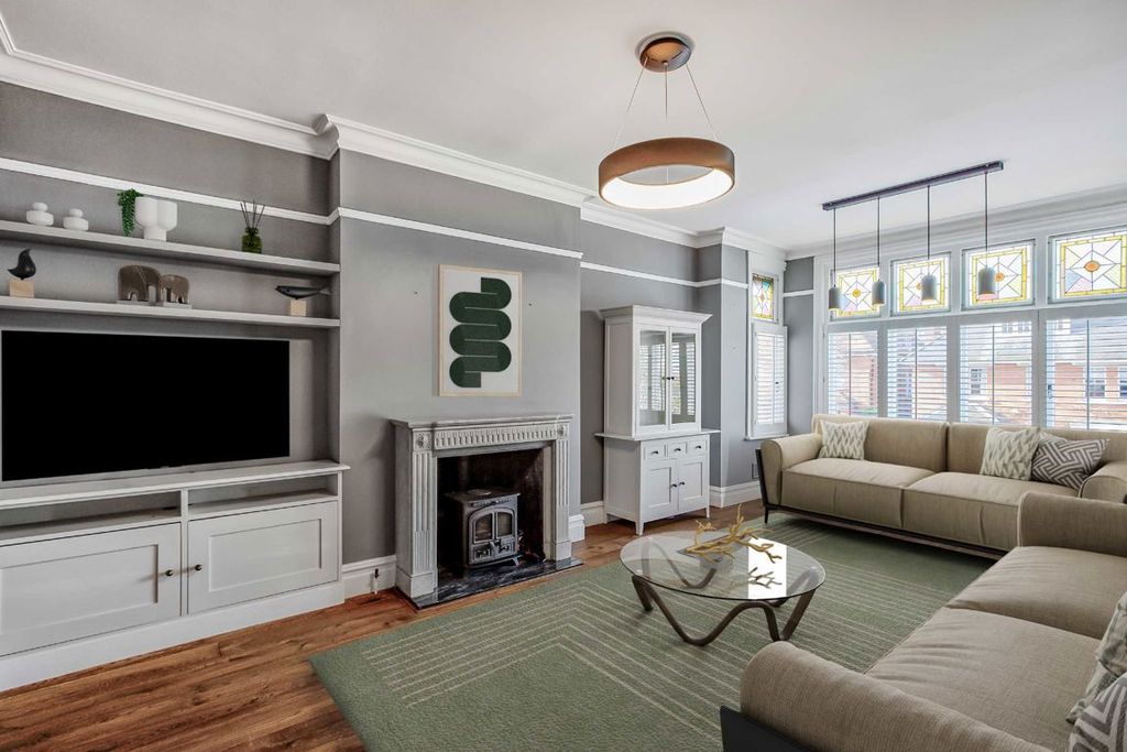 Additional image 2 of 3 bed flat for saleKings Road, Richmond TW10