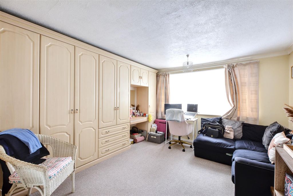 Additional image 8 of 4 bed semi-detached house for saleHolkham Avenue, Chilwell, Nottingham NG9