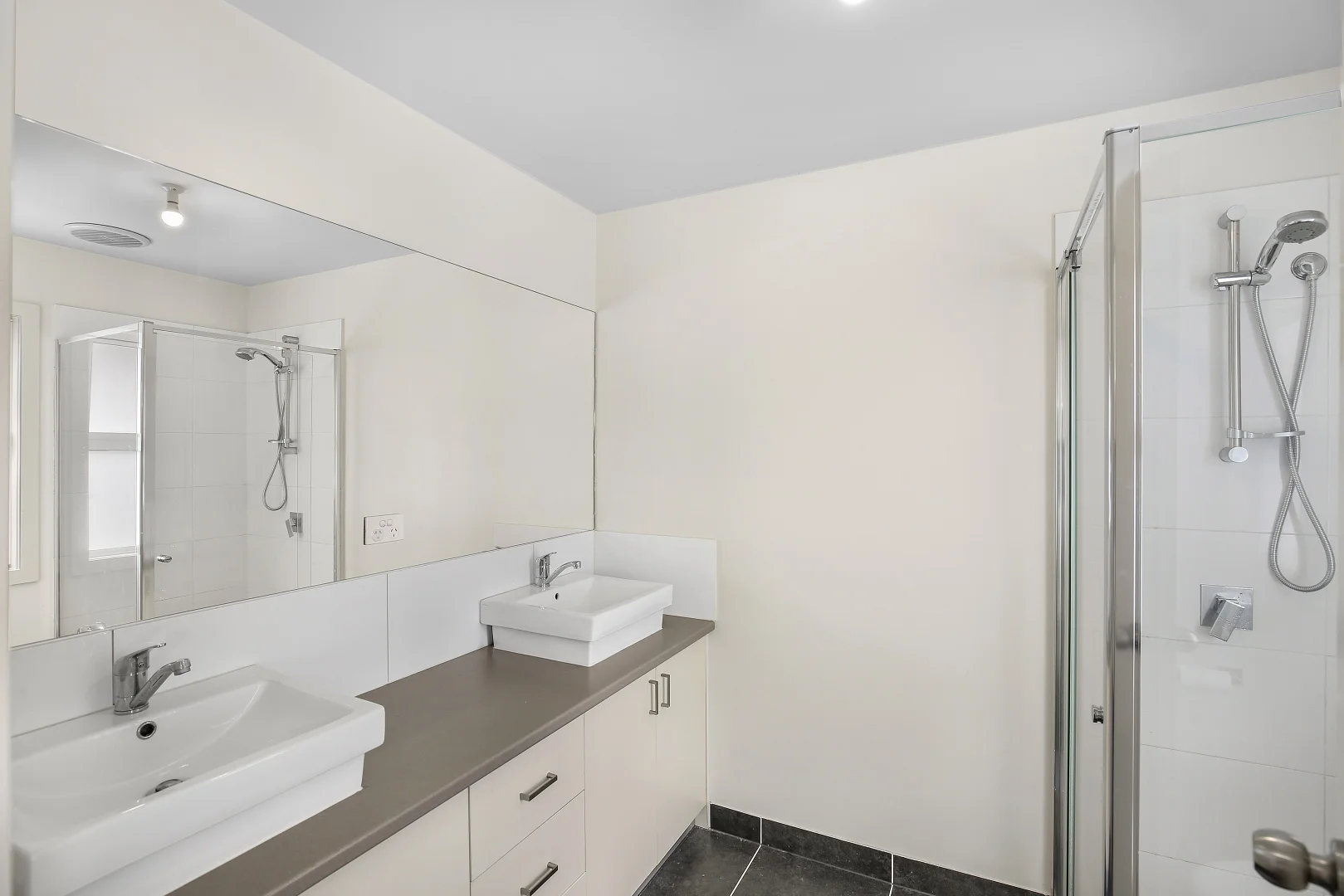 Additional image 6 of 2/42 Eisenhower Street, Reservoir VIC 3073