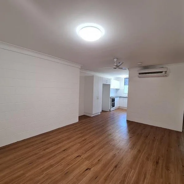 Additional image 2 of 2/32 Carr Street, Hermit Park QLD 4812