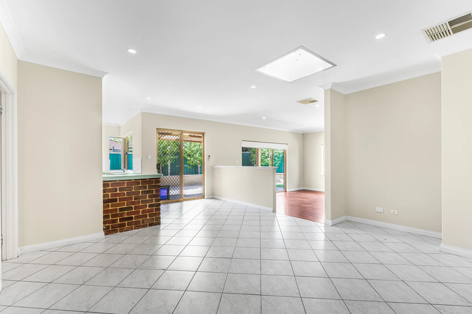 Additional image 4 of 29 Cottage Park Way, Kewdale WA 6105