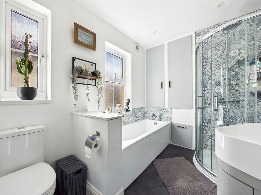 Additional image 6 of 3 bed maisonette for saleCavendish Road, Felixstowe, Suffolk IP11