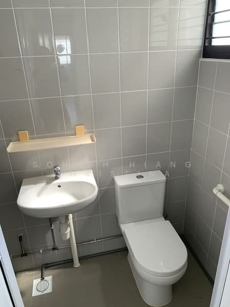 673 Hougang Avenue 8