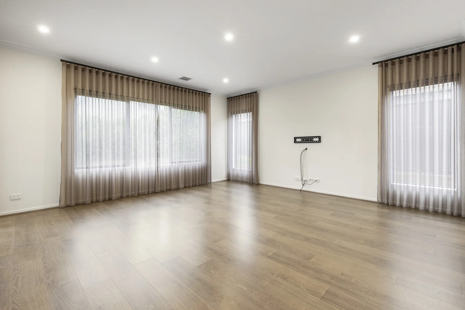 Additional image 6 of 44 Clopton Rise, Craigieburn VIC 3064