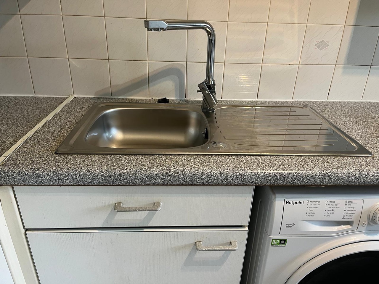 Additional image 8 of 1 Bed Flat, Vanbrugh Court, RG1, N1 7GU