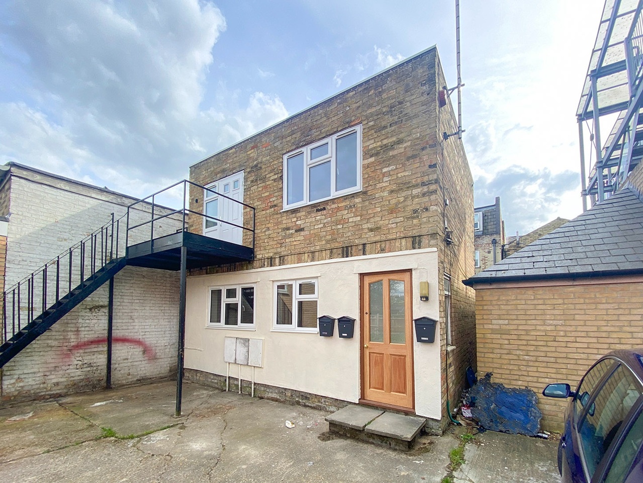2 Bed Flat, Thoday St, CB1, N1 7GU