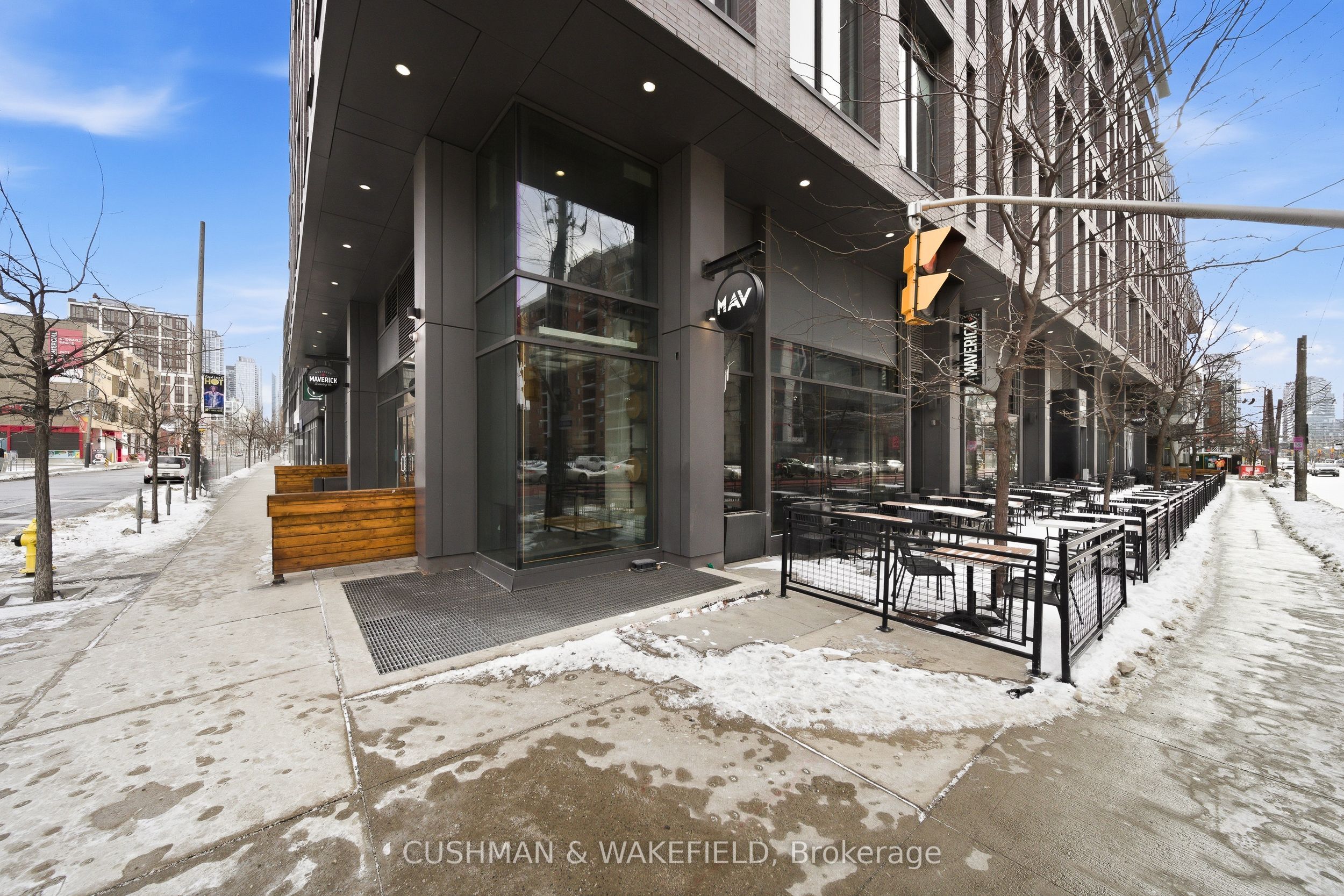 111 Bathurst Street, Toronto, ON, M5V 0M9 photo 2
