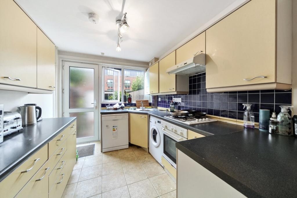 4 Bed Terraced House, Delhi Street, N1, N1 7GU