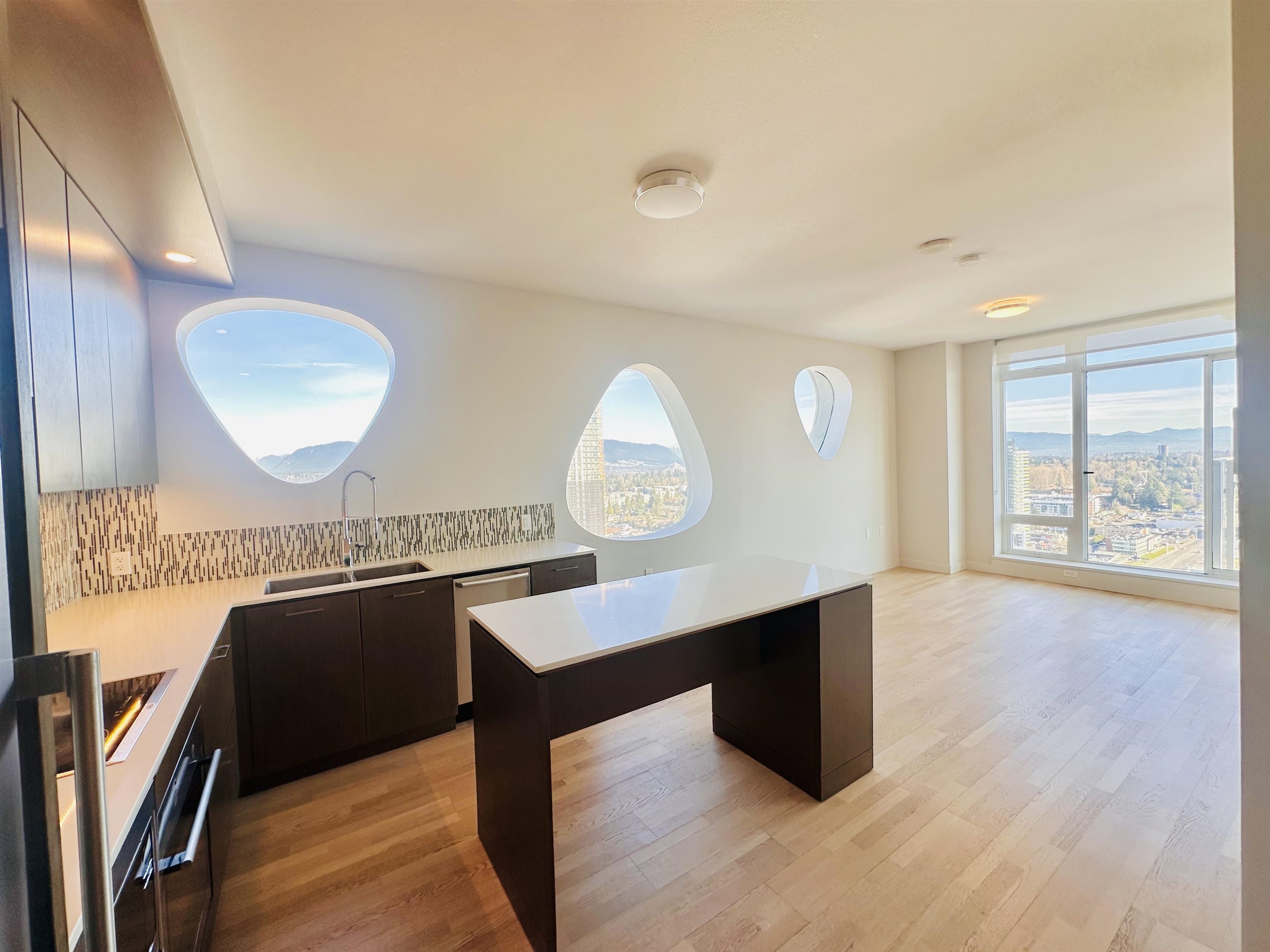 Additional image 3 of 13495 Central Avenue, Surrey, BC, V3T 0K2