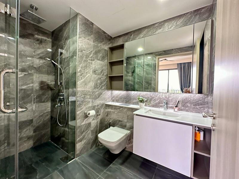 Additional image 15 of 86 Compassvale Bow