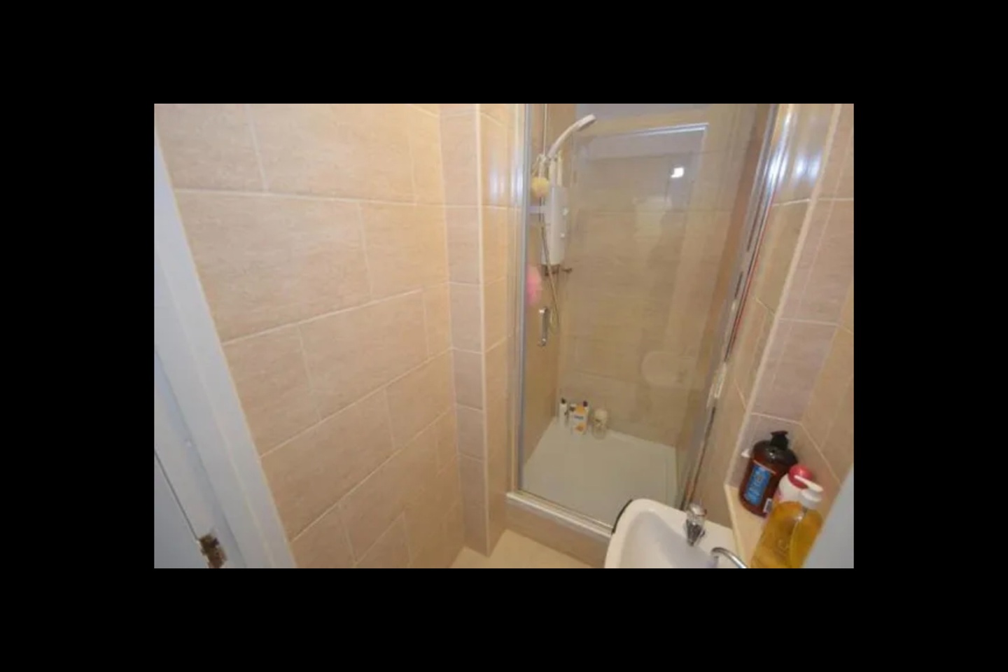 Bedsit, Uppingham Road, LE5, N1 7GU photo 5