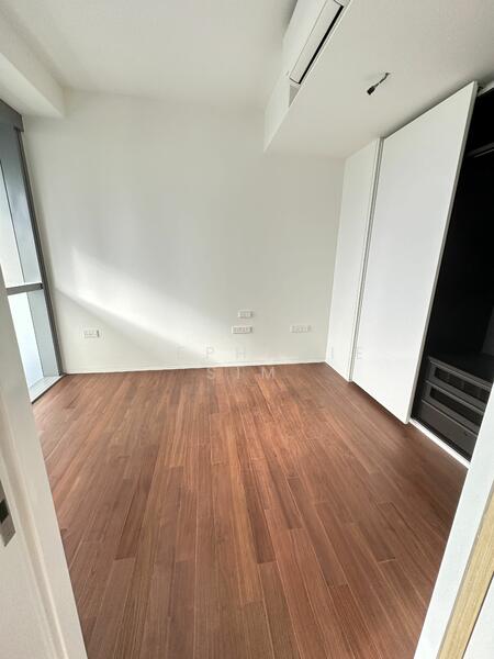18 Amber Gardens photo 4