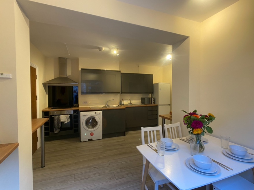 Room in a Shared House, Devonshire Road, SO15, N1 7GU photo 3