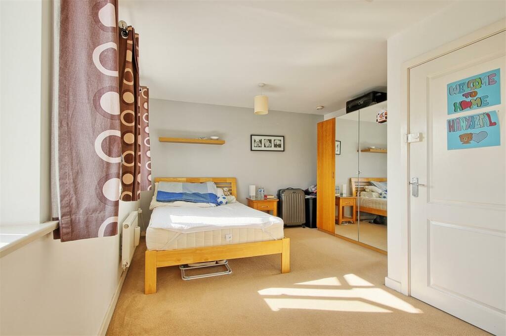 Additional image 7 of Room in a Shared House, Circus Drive, CB4, N1 7GU