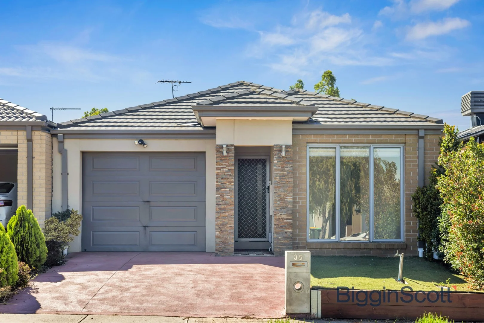 35 Pauline Way Way, Tarneit VIC 3029