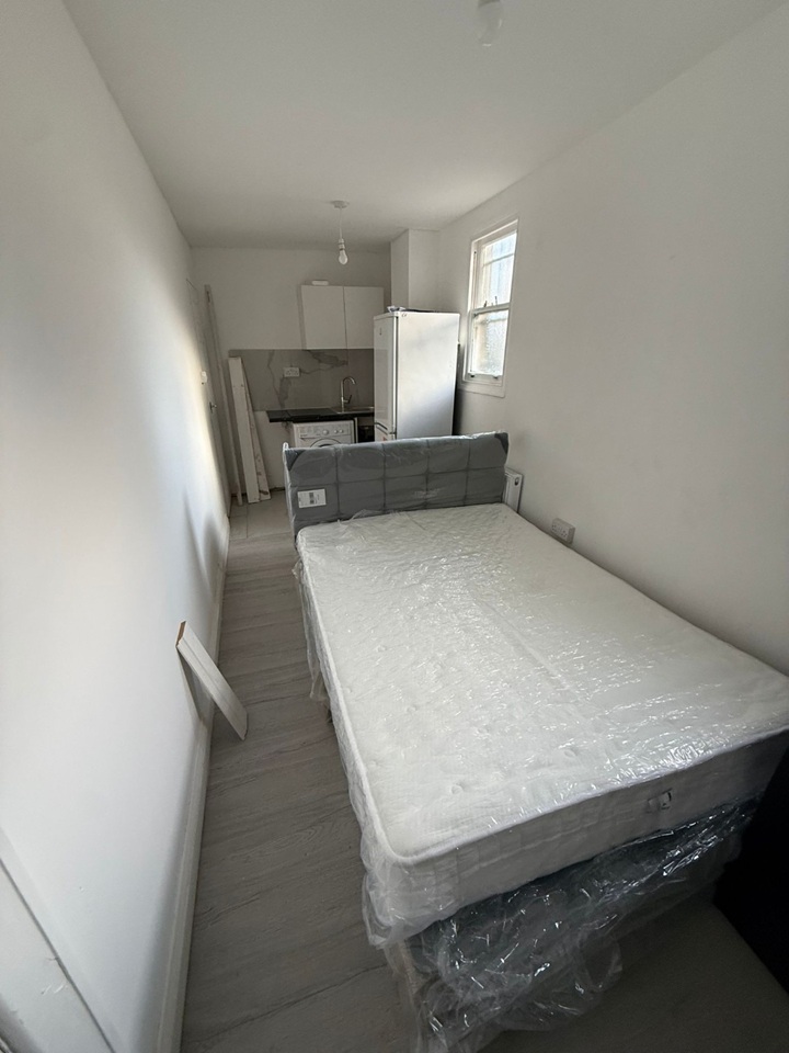 Studio Flat, Upper St, N1, N1 7GU photo 3