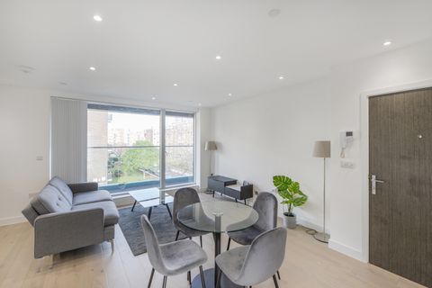 Grange Walk, London SE1