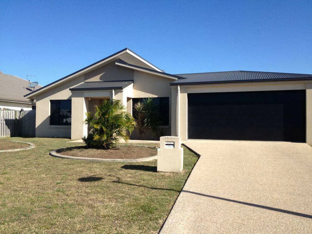8 Bombo Court, Blacks Beach QLD 4740